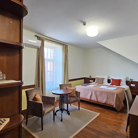 Penzion Trifecta Udvarház 4*