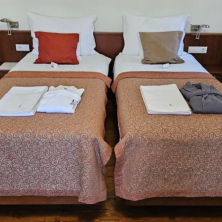 Penzion Trifecta Udvarház