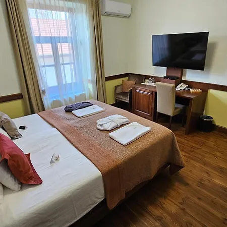 Trifecta Udvarház 4*