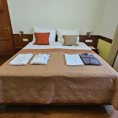 Penzion Trifecta Udvarház 4*