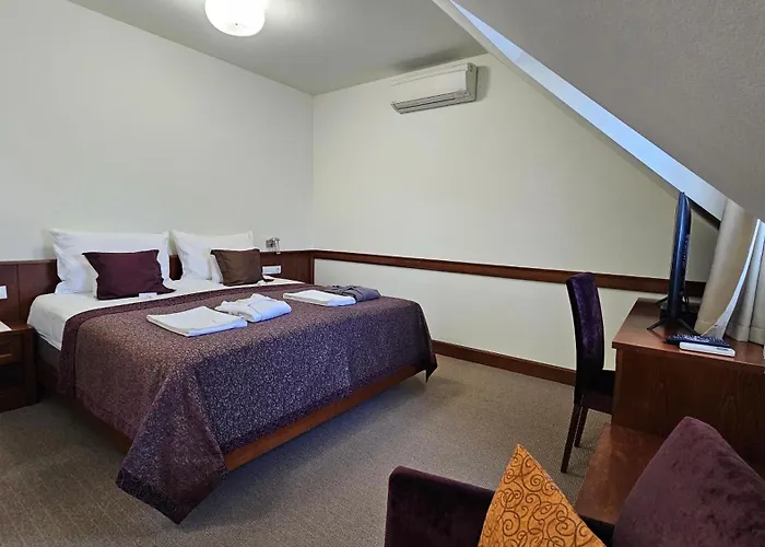 Trifecta Udvarhaz Pensionat 4*